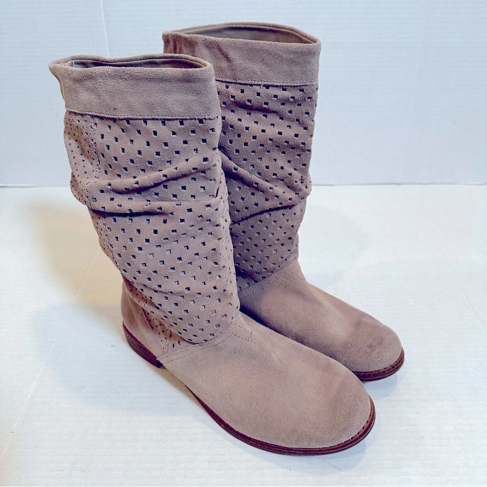 TOMS Serra Suede Slouchy Pull On Boots Women's Beige Taupe Mid-Calf Winter Boho